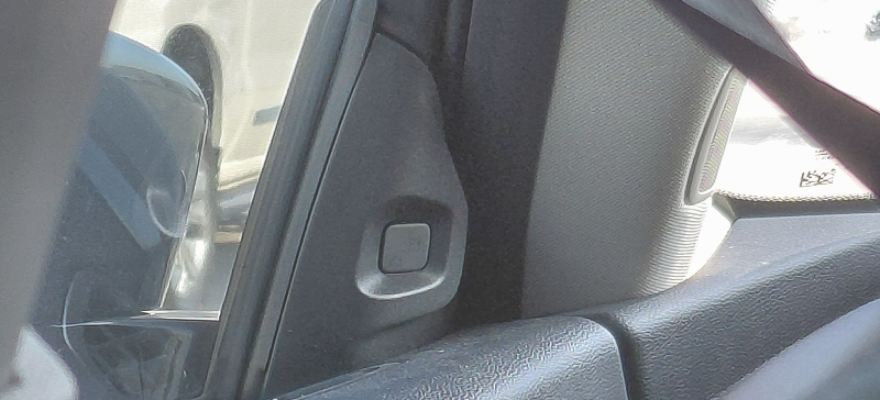 A-pillar blind spot indicator inside the Acura MDX